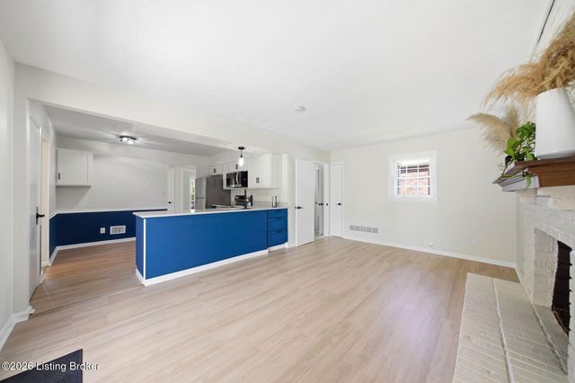 4507 Gaudet Rd, Jeffersontown, KY 40299