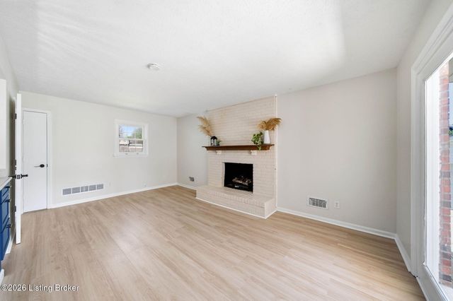 4507 Gaudet Rd, Jeffersontown, KY 40299