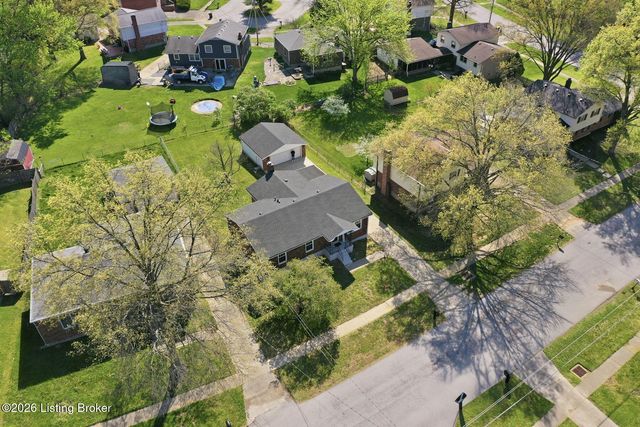 4507 Gaudet Rd, Jeffersontown, KY 40299