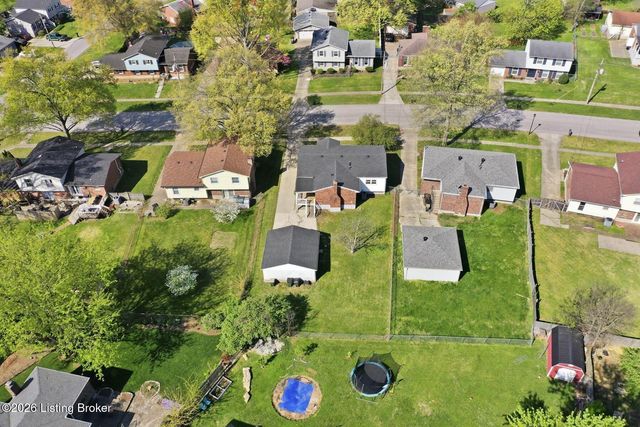 4507 Gaudet Rd, Jeffersontown, KY 40299