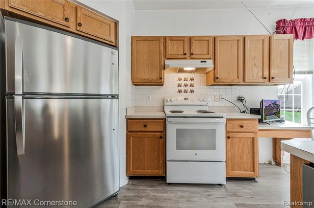 8307 Parkside Drive, Westland, MI 48185