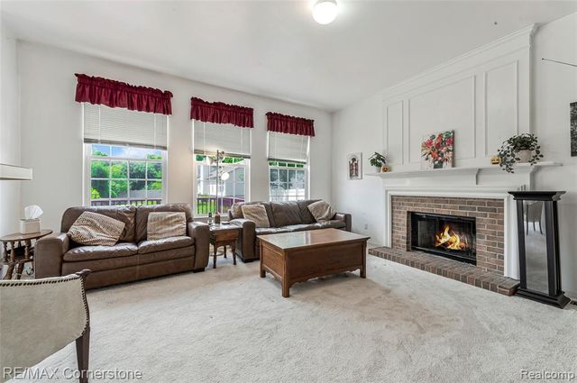 8307 Parkside Drive, Westland, MI 48185