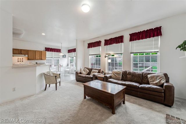8307 Parkside Drive, Westland, MI 48185