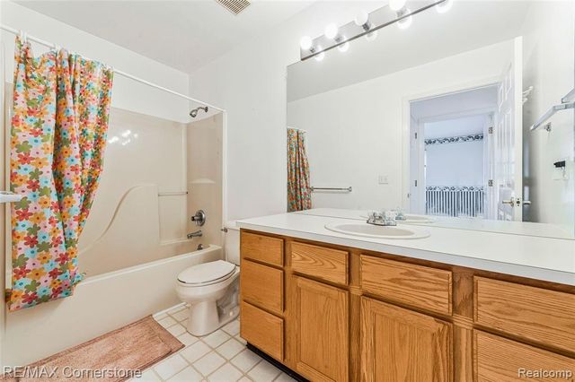 8307 Parkside Drive, Westland, MI 48185