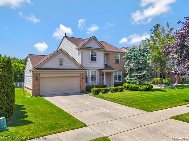 8307 Parkside Drive, Westland, MI 48185