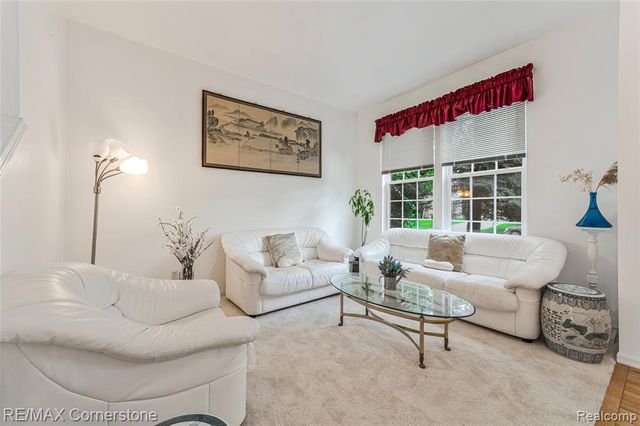 8307 Parkside Drive, Westland, MI 48185