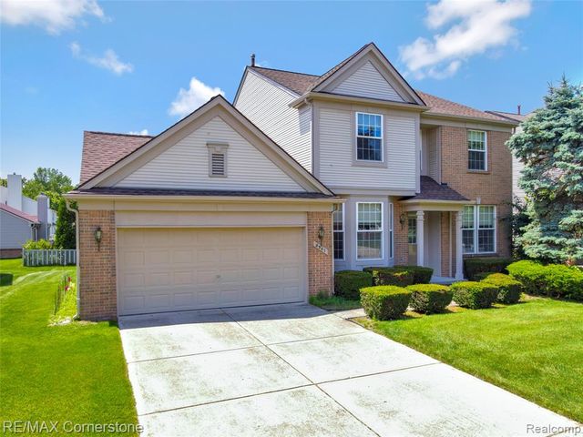 8307 Parkside Drive, Westland, MI 48185