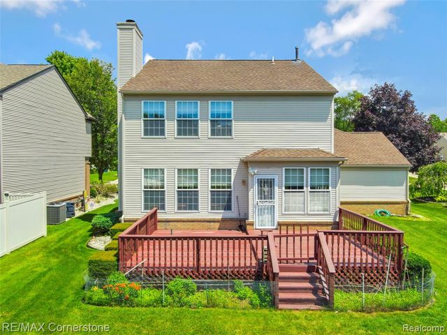 8307 Parkside Drive, Westland, MI 48185