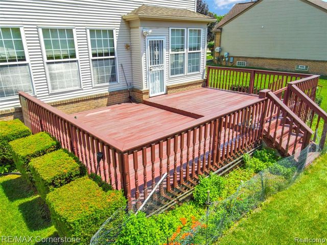 8307 Parkside Drive, Westland, MI 48185