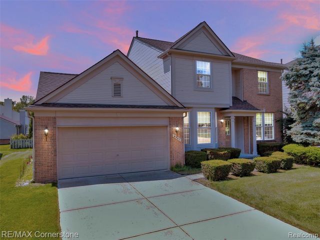 8307 Parkside Drive, Westland, MI 48185