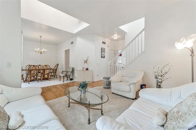 8307 Parkside Drive, Westland, MI 48185