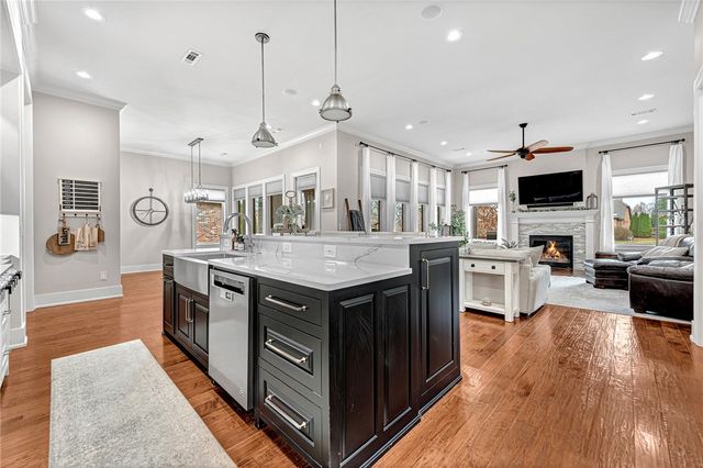 7007 W Balmoral Drive, Rogers, AR 72758