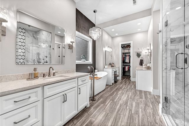 7007 W Balmoral Drive, Rogers, AR 72758