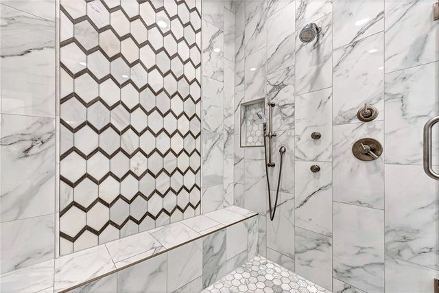 7007 W Balmoral Drive, Rogers, AR 72758