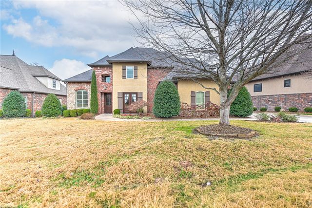 7007 W Balmoral Drive, Rogers, AR 72758