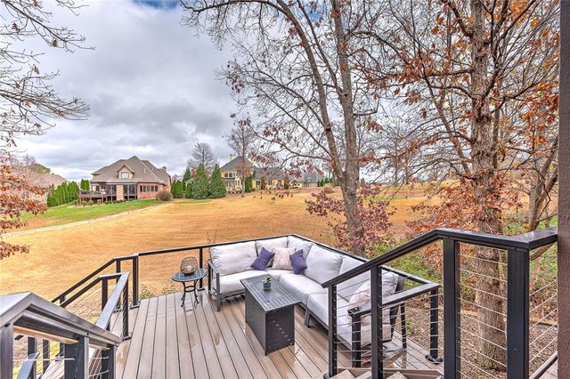 7007 W Balmoral Drive, Rogers, AR 72758