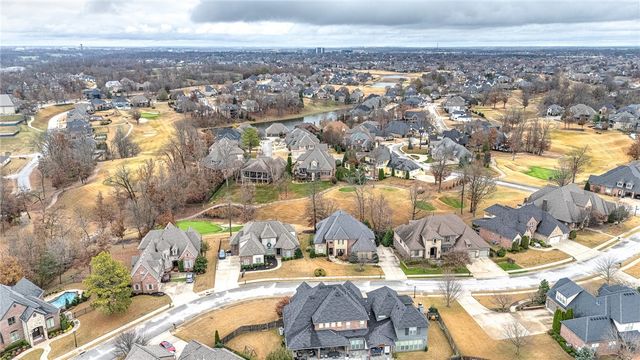 7007 W Balmoral Drive, Rogers, AR 72758