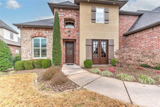 7007 W Balmoral Drive, Rogers, AR 72758