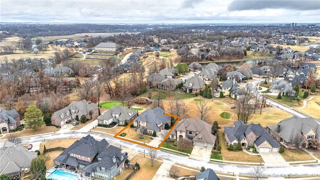 7007 W Balmoral Drive, Rogers, AR 72758