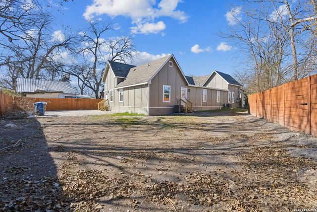 112 Hill St, San Antonio, TX 78212
