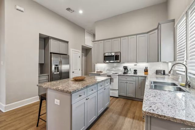 112 Hill St, San Antonio, TX 78212