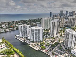 20505 E Country Club Dr 1034, Aventura, FL 33180