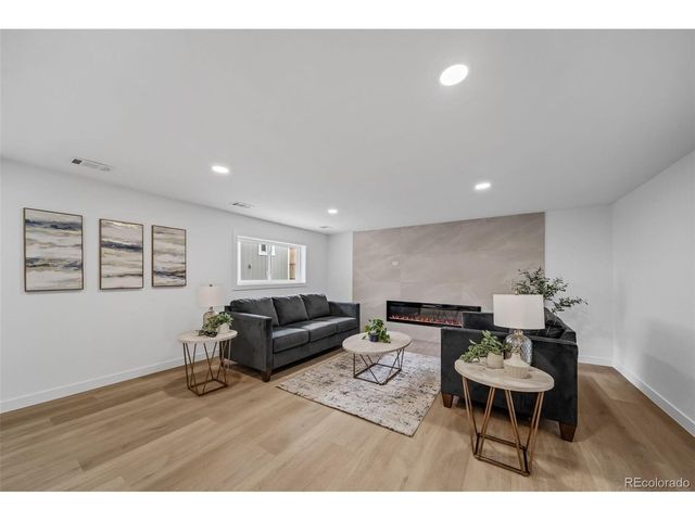 4992 S Xenia St, Denver, CO 80237