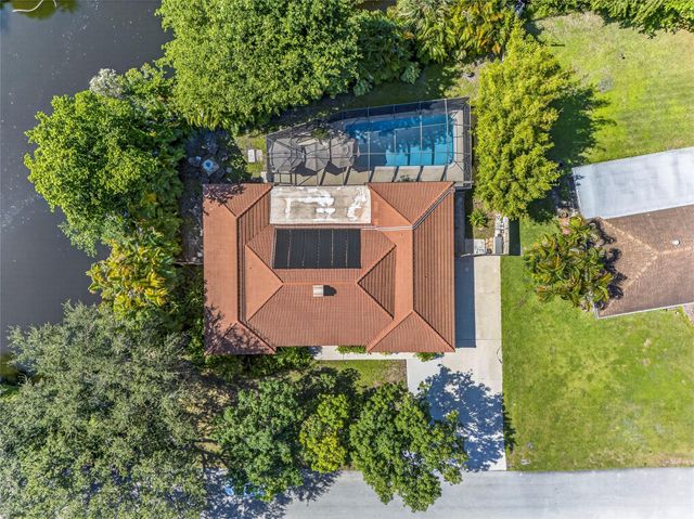 1823 Richard Ln, Palm Springs, FL 33406