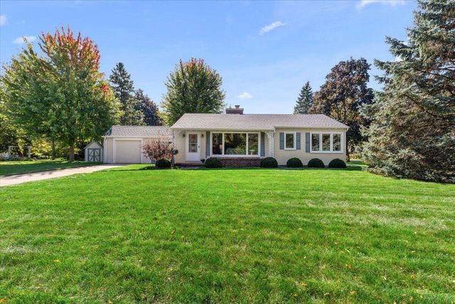 297 Lincoln DRIVE S, West Bend, WI 53095