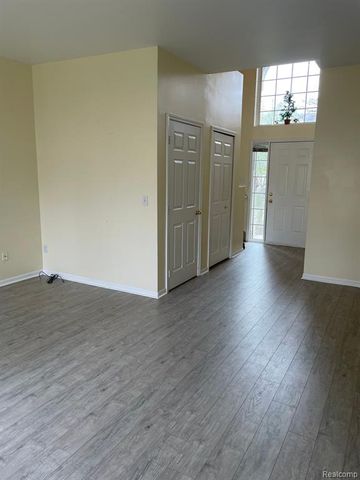 38463 Saratoga Circle, Farmington Hills, MI 48331