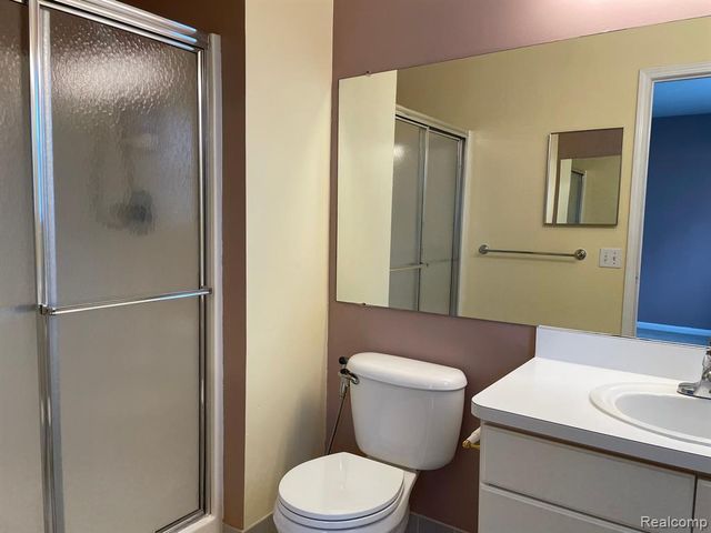 38463 Saratoga Circle, Farmington Hills, MI 48331