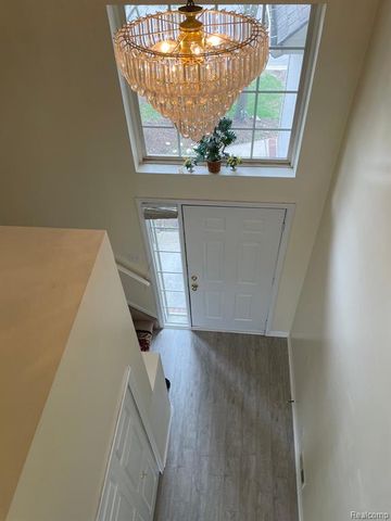 38463 Saratoga Circle, Farmington Hills, MI 48331