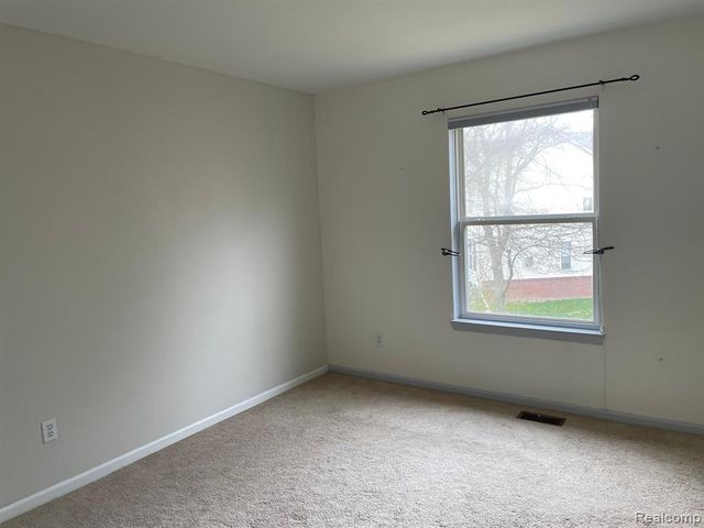 38463 Saratoga Circle, Farmington Hills, MI 48331
