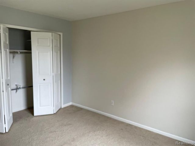 38463 Saratoga Circle, Farmington Hills, MI 48331