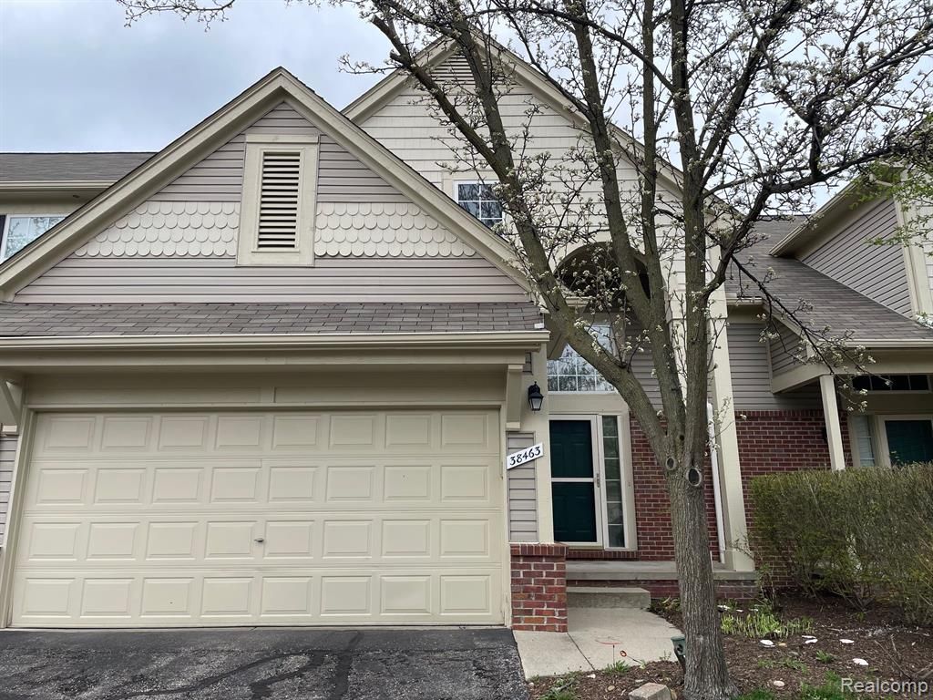 38463 Saratoga Circle, Farmington Hills, MI 48331