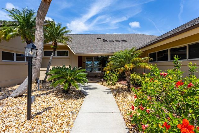 29 COLLINGTON COURT, Palm Coast, FL 32137