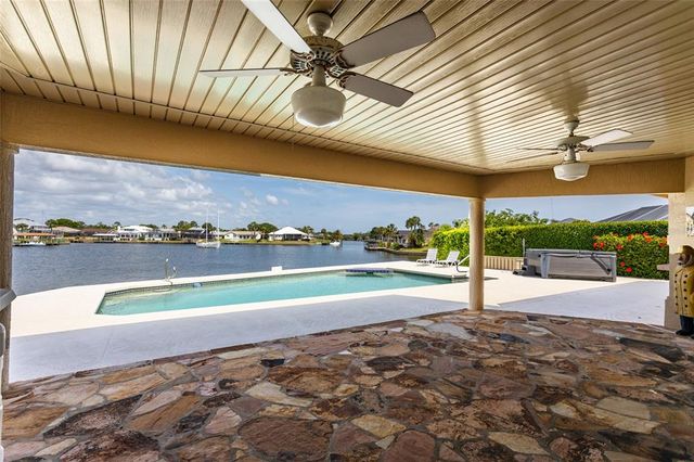 29 COLLINGTON COURT, Palm Coast, FL 32137