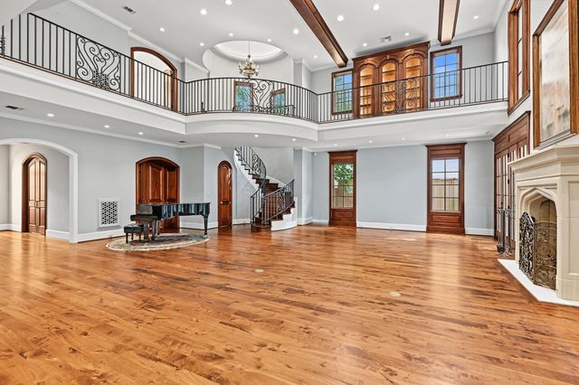 3223 Albans Road, West University Place, TX 77005