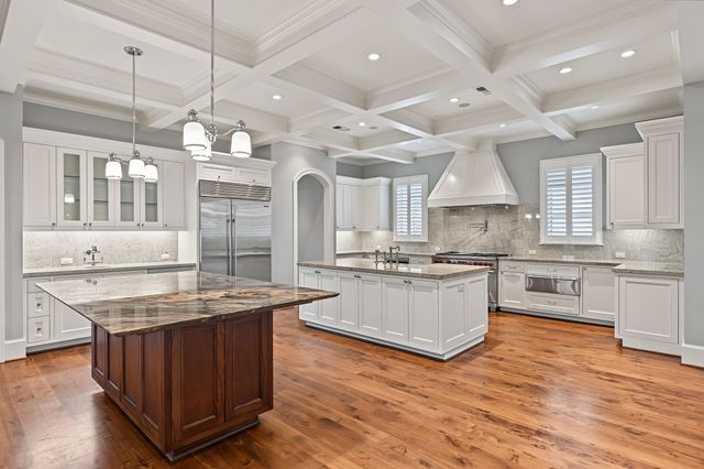 3223 Albans Road, West University Place, TX 77005