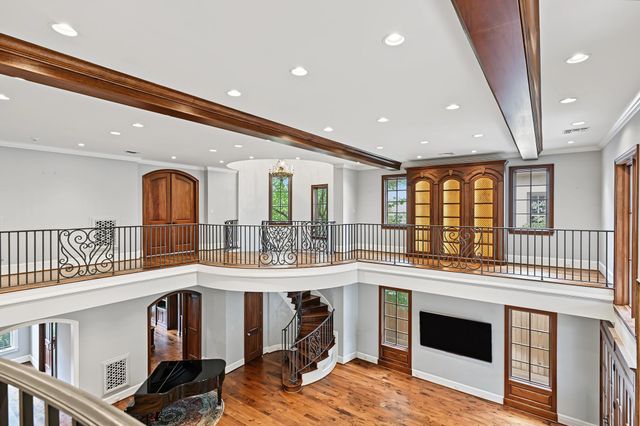 3223 Albans Road, West University Place, TX 77005