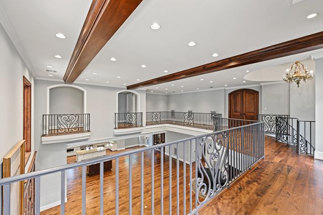 3223 Albans Road, West University Place, TX 77005