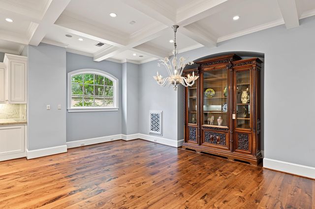 3223 Albans Road, West University Place, TX 77005