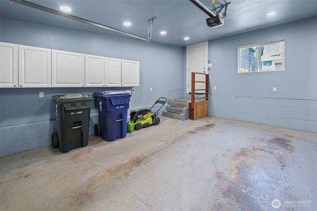 210 N Yakima Avenue, Tacoma, WA 98403