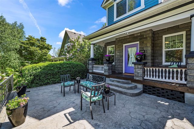 210 N Yakima Avenue, Tacoma, WA 98403