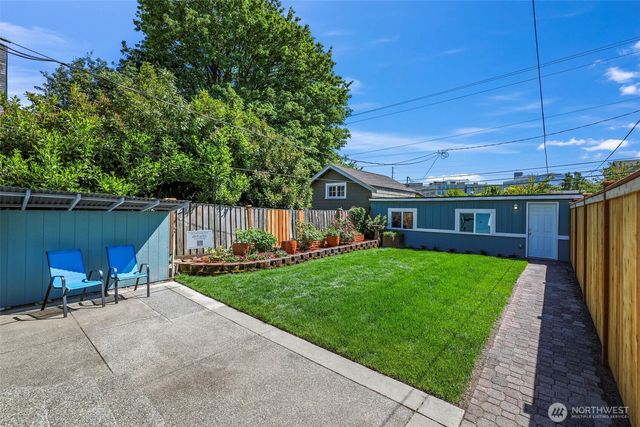 210 N Yakima Avenue, Tacoma, WA 98403
