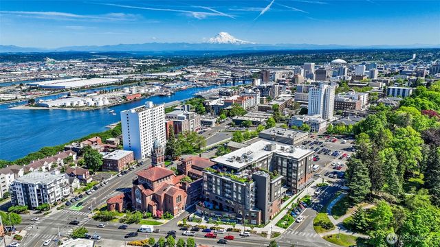 210 N Yakima Avenue, Tacoma, WA 98403