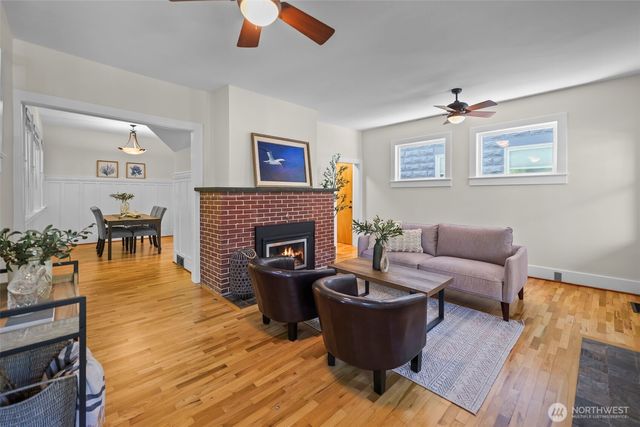210 N Yakima Avenue, Tacoma, WA 98403