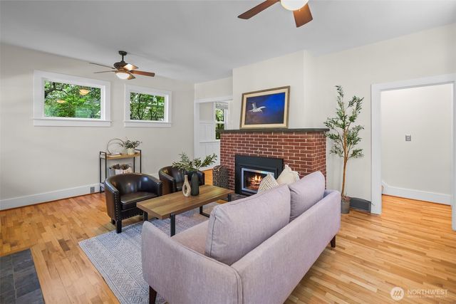 210 N Yakima Avenue, Tacoma, WA 98403