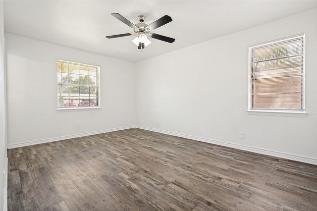 706 Goodyear Street, Irving, TX 75062