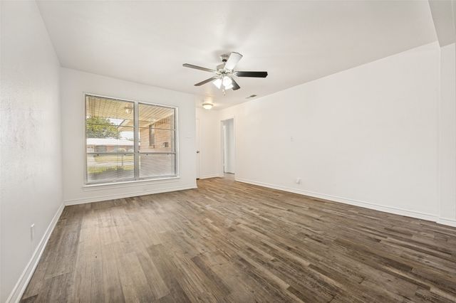 706 Goodyear Street, Irving, TX 75062